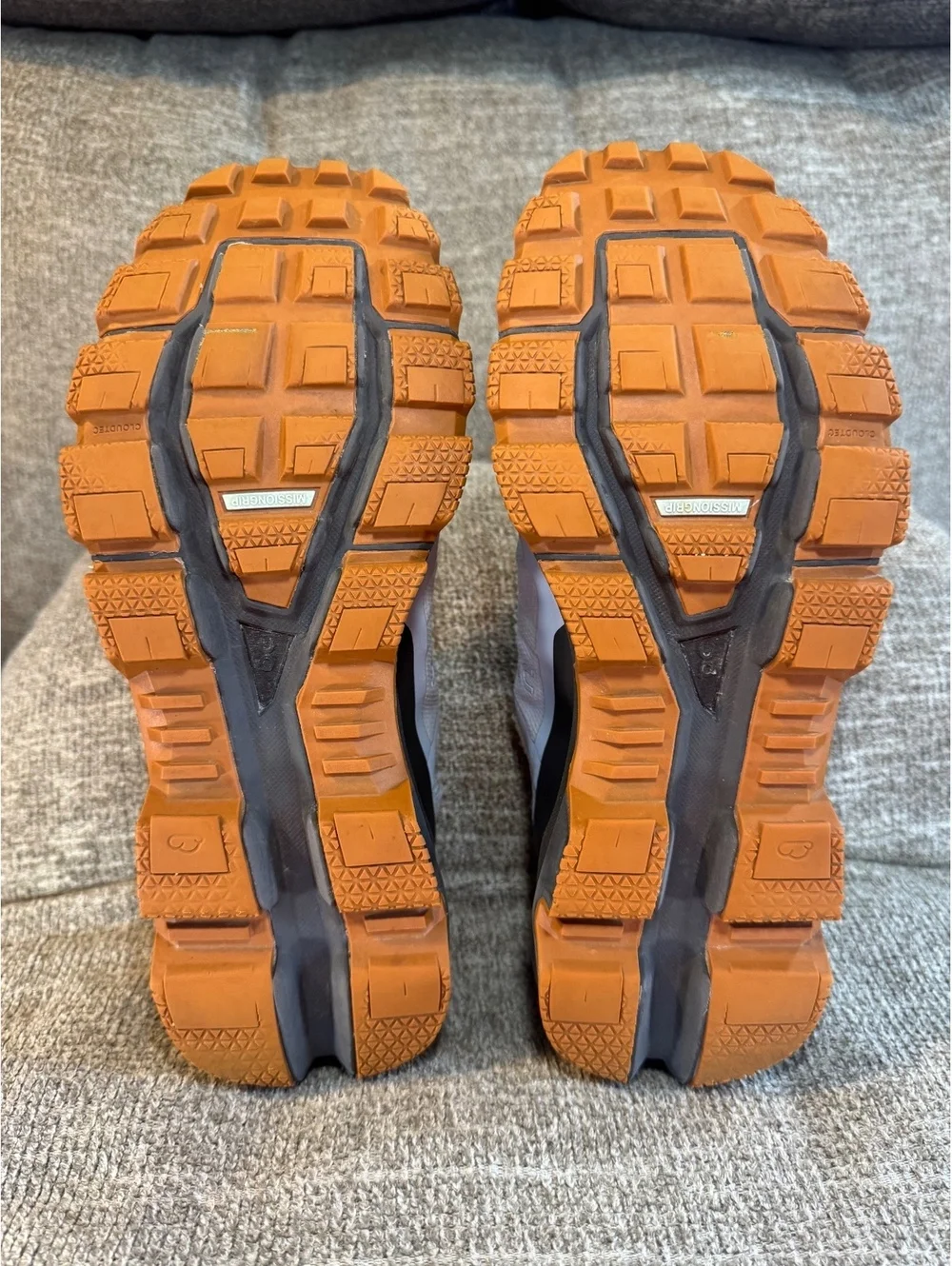 On Running Cloudventure Trail Shoes Glacier/Thorn Men’s Size 7.5